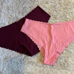 Victoria’s Secret 2 L  panties cheeky hip hugger